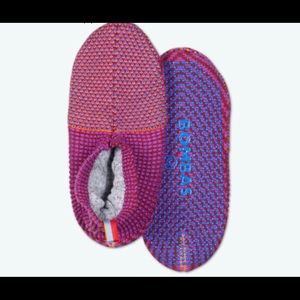 NWT Bombas gripper slippers jewel purple color